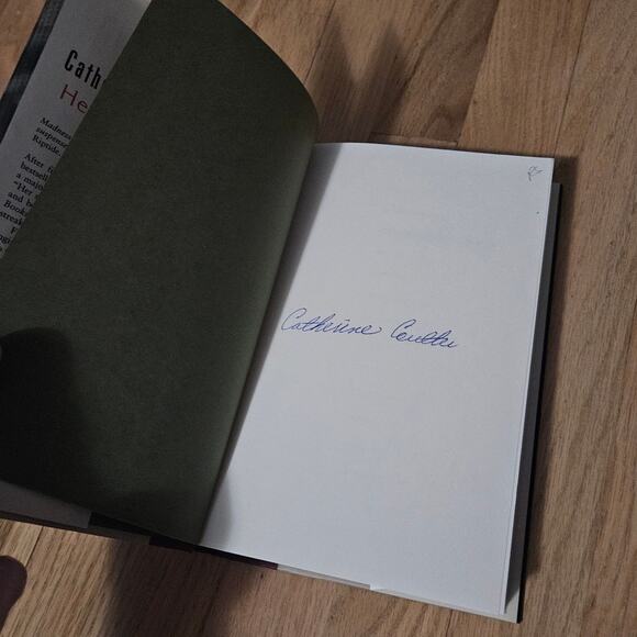 Hemlock Bay by Catherine Coulter ~ Signed Copy ~ Hardcover ~ First Edition - Picture 4 of 13